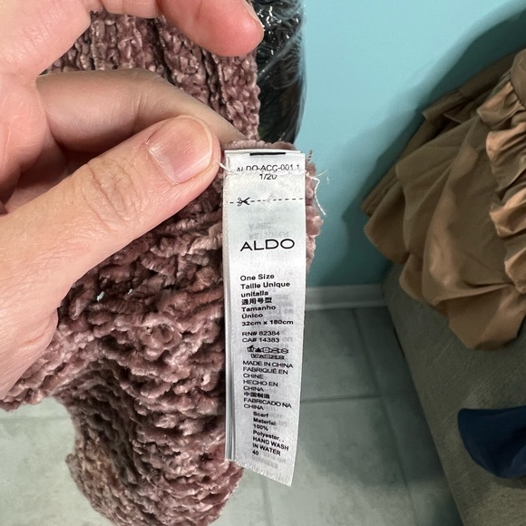 ALDO SCARF - Picture 3 of 3